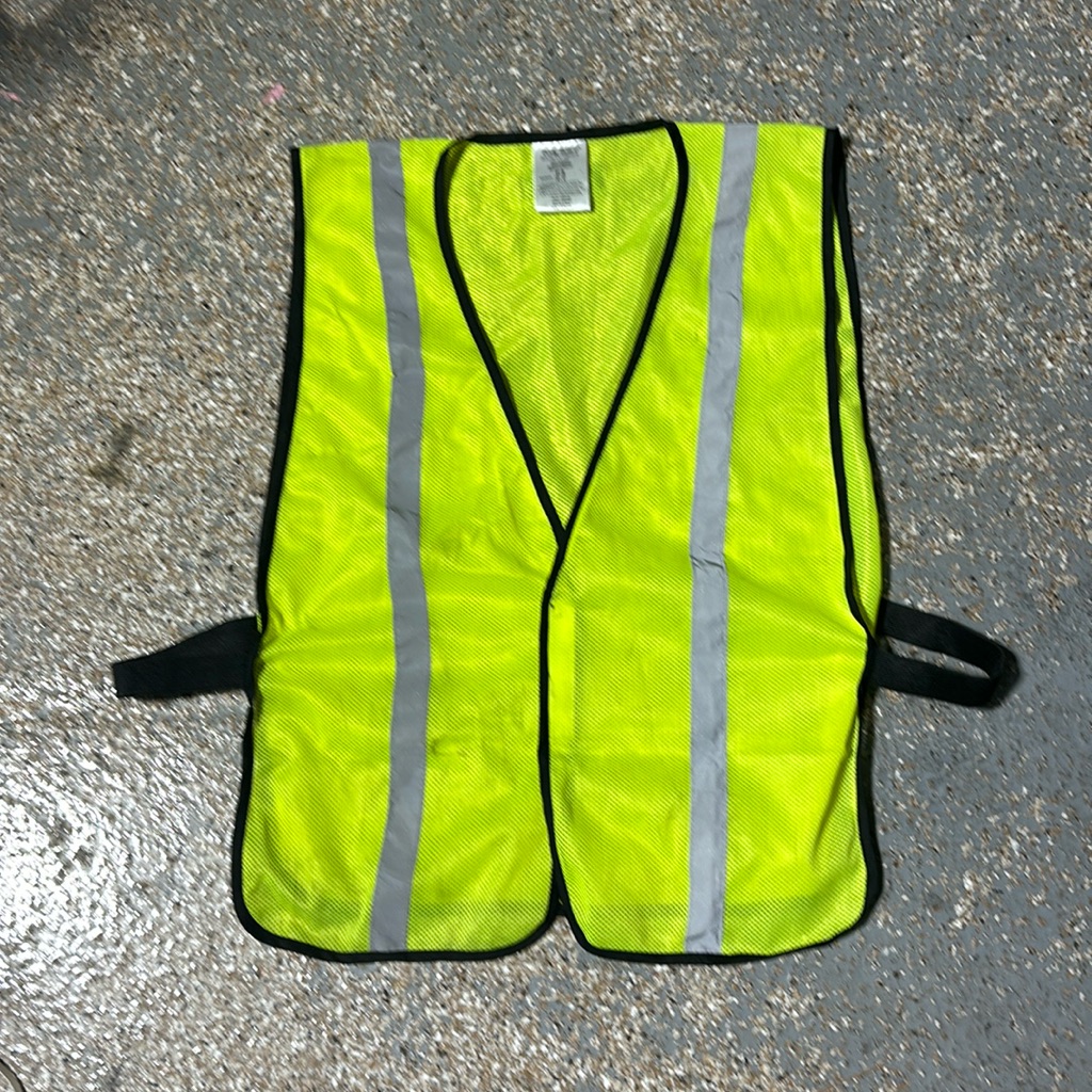 Nwt Body Guard Safety Gear Yellow Reflective Vests